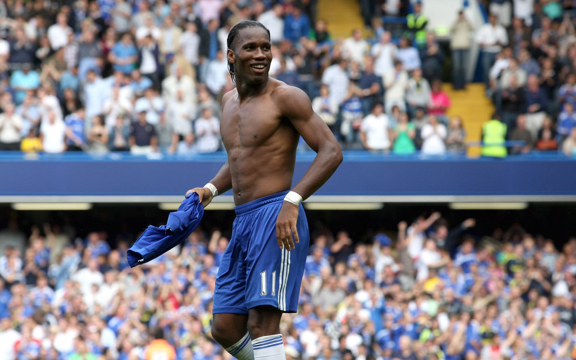 《堡垒之夜》合作系列“未来战士”正式开启，粉丝疯狂喜爱