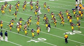 开云网页-俱乐部在青训营引入外籍教练团以提高培养质量，俱乐部青训什么意思